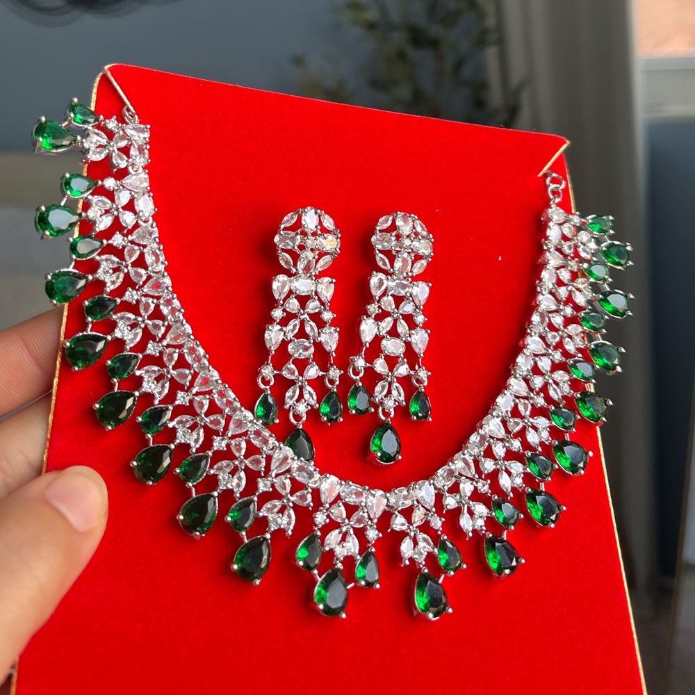 Elegant Silver and Green Jewelry Set